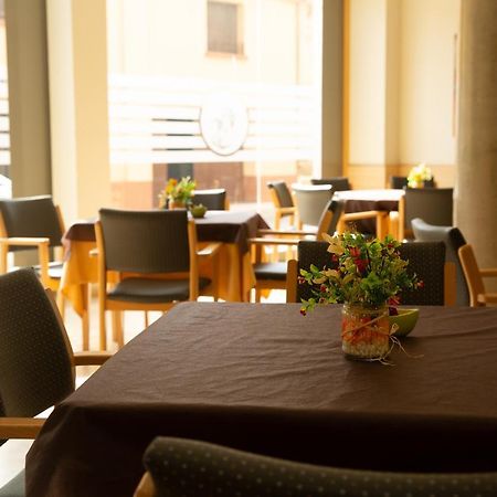 Hotel Salvevir Ejea De Los Caballeros Kültér fotó